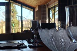 Wildwood Cabin - Sleeps 6 Hot Tub & Parking