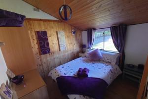 Wildwood Cabin - Sleeps 6 Hot Tub & Parking