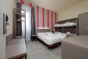 Termini Comfort Rooms and Jacuzzi Suite by Flatinrome