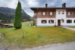 Place In The Bavarian Mountains - Schneizlreuth