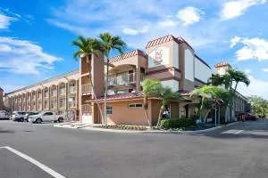 Red Roof Inn PLUS+ & Suites Naples Downtown-5th Ave S - جزيرة ماركو