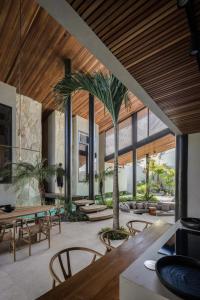 Can Maestro Bali by House of Winds - Lush Sanctuary near Canggu