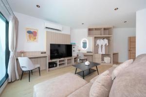 The Hideout Beachfront