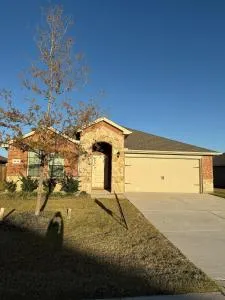 Cozy 4 Bedroom Home - Anna