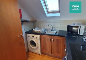Central 2 Bedroom Apartment Belfast - Spacious & Modern