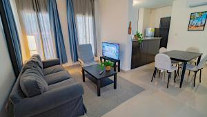 Caribbean Tropical Villa - Free Electricity Included