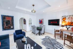 Luxury Apartment with Pool Large Terrace & Balconies in Hivernage Marrakech