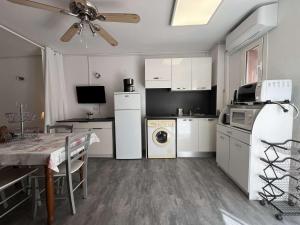 Appartements MORIANI PLAGE Studio climatise 4 pers B2 : photos des chambres