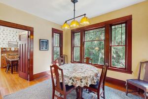 Sunny Hill Farmhouse