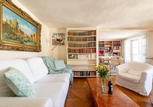 La Pause Parisienne, au pied du métro