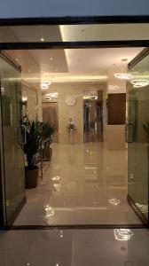 16 Guest for Group at Palm Tower 2 Makati RM 203