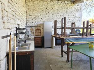 Magnifique ferme rénovée et sa piscine écologique - 15 personnes - 7 chambres