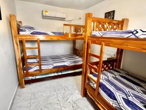 Casa grande cerca a la playa