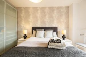 For You Rentals Spacious, temporary, and central 3-bedroom apartment PDA653