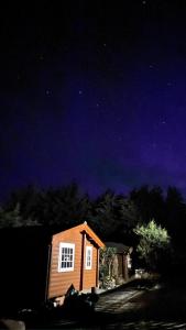 Beautifully Restored Log Cabin