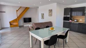 Maison tout confort belle terrasse sud