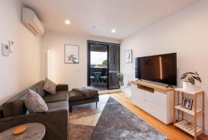 Modern 1 Bedroom Apartment in Brunswick East near CBD