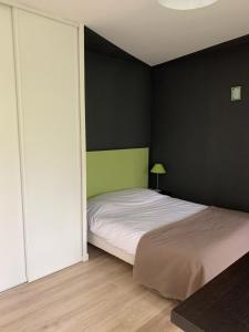 Appartements Studio T1 piscine chauffee parking gratuit les hauts dhonfleur : photos des chambres