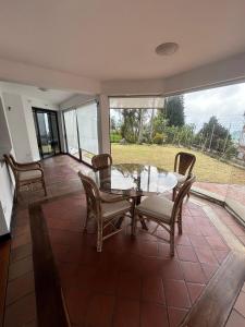 Casa Campestre, Ubicación Central