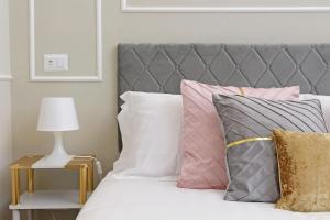 Cozy new flat near the Station!