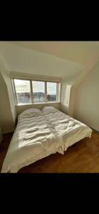 3 værelses lejlighed tæt færgen