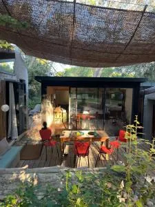 Villa avec patio et Pool House - Vénéjan