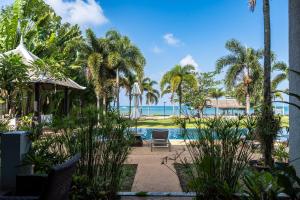 Beachfront! 2 Bedroom Apartment A4 - 110 Sqm
