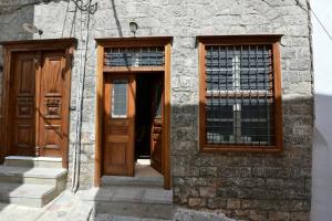 Hydras Ideal Accommodation