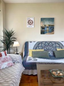 Apartamento en Urbanización Privada con Piscina en Primera Linea de Playa