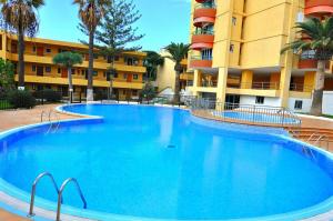 Beachfront Goldenmile Piramides Apartment