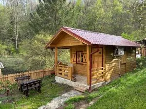 Brvnara Novičić - Biserske Kuće