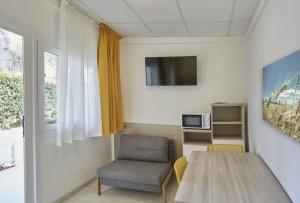 Village Camping Joker