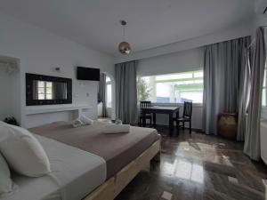 Superior Suite with Caldera View room in The Cliff Reflections - Adults Only