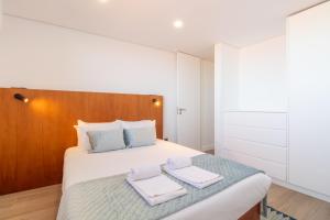 Quiet Duplex w Patio in Lapa by LovelyStay