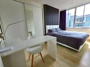 Cozy bed with WiFi Pool Gym in Udon - 乌隆他尼