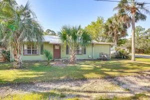 Walk to Beach Cozy Port St Joe Getaway with Yard - Indian Pass