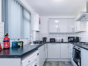 Sleeps 10-5 Beds-Parking-Unique - Fast WiFi