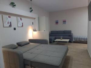 Rhódia & Sun by Booking Kottas