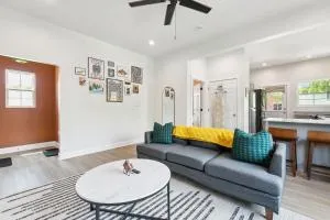 StayAE Downtown - 1BR Apartment, Ground Floor - Порт Аллен