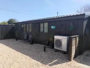 19 The Court - Anderby