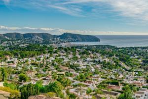 Moraira townhouse- romantic, cute and quiet