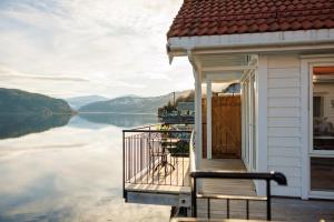 Stryn Fjord Cottage Faleide