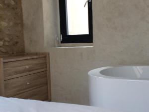 Maisons de vacances Maison exceptionnelle au coeur de Gordes avec piscine privee et vue panoramique : photos des chambres