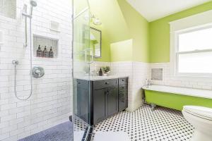 Charming Urban Retreat Elegant Home in Cap Hill