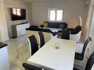 Apartment with large living room