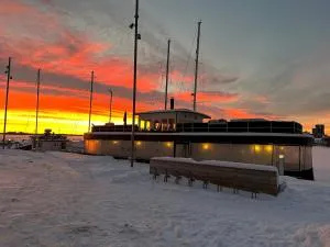 Norrbyskär HouseBoat with a fantasic view - Enköping