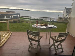 Concarneau face à la mer stationnement privatif