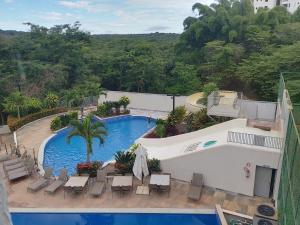 Apto no Park Veredas com acesso ao rio de águas quentes e área de lazer espetacular