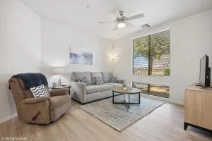 Pure Suites 2 Bed Furnished Apt Gilbert Pools Gym Park - 休闲世界