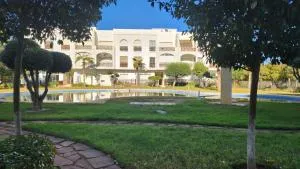 BEL APPARTEMENT Avec Piscine Saîdia - Gaams